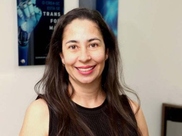 Eng. Fernanda Vanhoni, presidente em exerc&iacute;cio do Crea/SC 