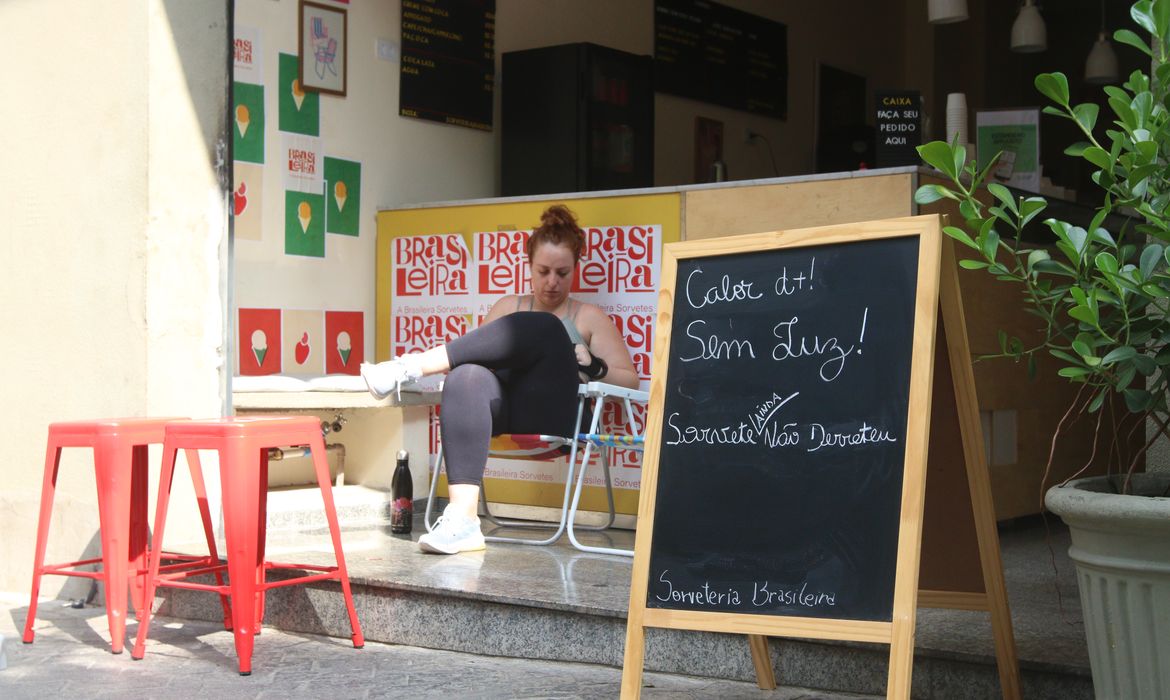 Falhas na prestação de serviços podem encerrar concessão da Enel em SP