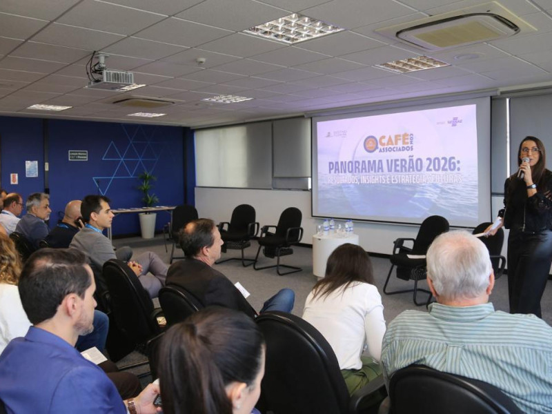 A gerente executiva do Destino Floripa & Regi&atilde;o, Elaine Neves, apresenta um balan&ccedil;o da temporada de ver&atilde;o
