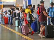 A&ccedil;&atilde;o do governo freia alta de passagem a&eacute;rea, diz presidente da Anac