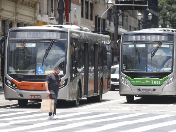 Infla&ccedil;&atilde;o oficial chega a 0,88% em mar&ccedil;o, diz IBGE 