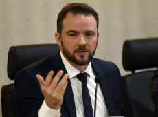 Nova vers&atilde;o do Desenrola ser&aacute; lan&ccedil;ada ap&oacute;s viagem de Lula, diz Durigan