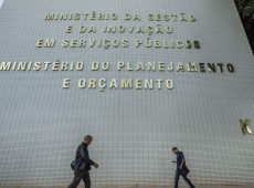 Gasto com pessoal e benef&iacute;cios fiscais ter&atilde;o limite a partir de 2027