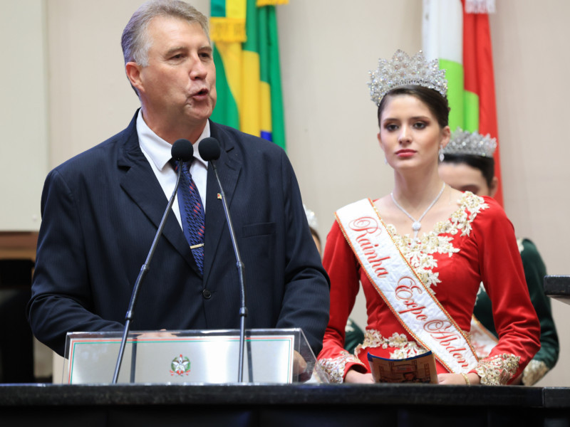 O prefeito de Abdon Batista, Lucimar Salm&oacute;ria, fez o convite aos parlamentares e sociedade de Santa Catarina para que prestigiem a 7&ordf; Expo Abdon Batista