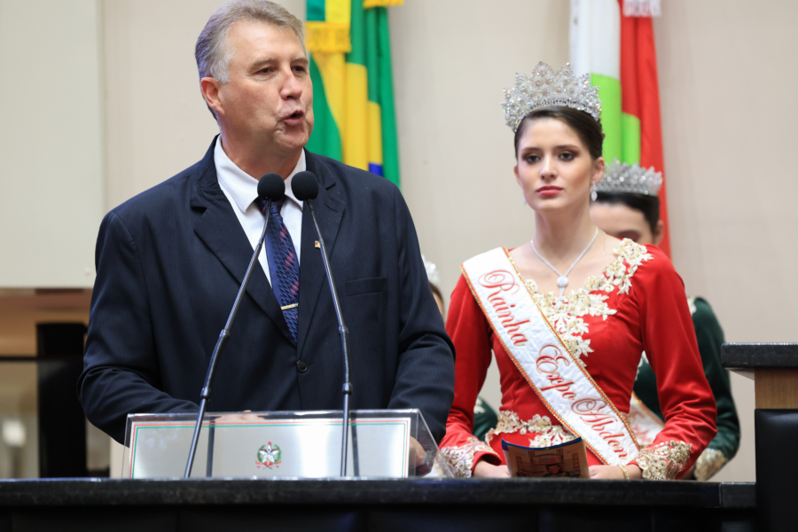 O prefeito de Abdon Batista, Lucimar Salmória, fez o convite aos parlamentares e sociedade de Santa Catarina para que prestigiem a 7ª Expo Abdon Batista