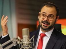 Redu&ccedil;&atilde;o da jornada vai favorecer o empreendodorismo, diz ministro