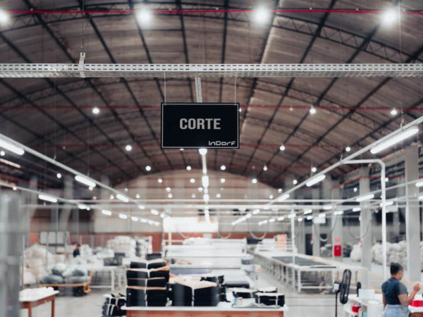 O movimento de expans&atilde;o ocorre em um contexto favor&aacute;vel para o setor. Santa Catarina se consolida como um dos principais polos t&ecirc;xteis e de confec&ccedil;&atilde;o private label do Brasil