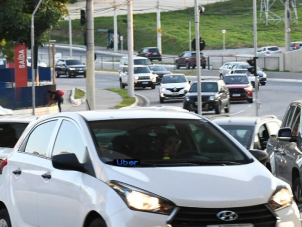 Proposta que come&ccedil;ou a tramitar possibilita isen&ccedil;&atilde;o da IPVA para propriet&aacute;rios que usem seus ve&iacute;culos para oferecer transporte por aplicativo

