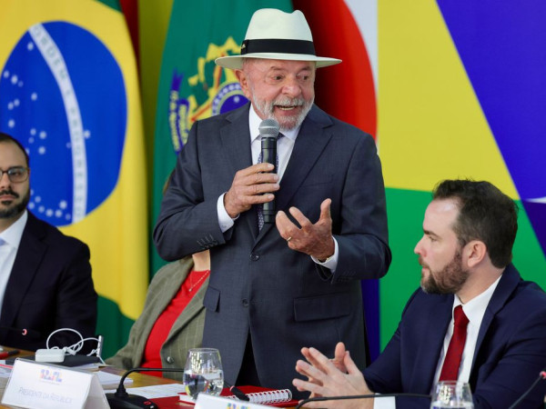 Lula anuncia novo Desenrola para quem ganha at&eacute; R$ 8,1 mil