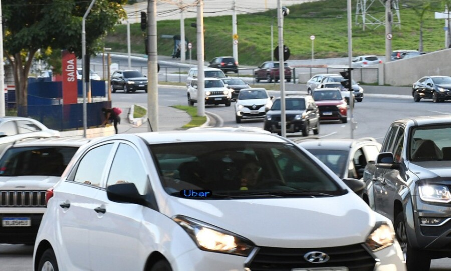 Proposta que começou a tramitar possibilita isenção da IPVA para proprietários que usem seus veículos para oferecer transporte por aplicativo

