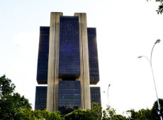Copom adota cautela por tens&otilde;es globais e expectativa da infla&ccedil;&atilde;o