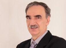 Ivan Ramos tamb&eacute;m ocupou cargos de destaque como superintendente da ent&atilde;o Cocecrer (atual Sicoob Central) e diretor da Central de Compras da Secretaria de Administra&ccedil;&atilde;o do Estado.
