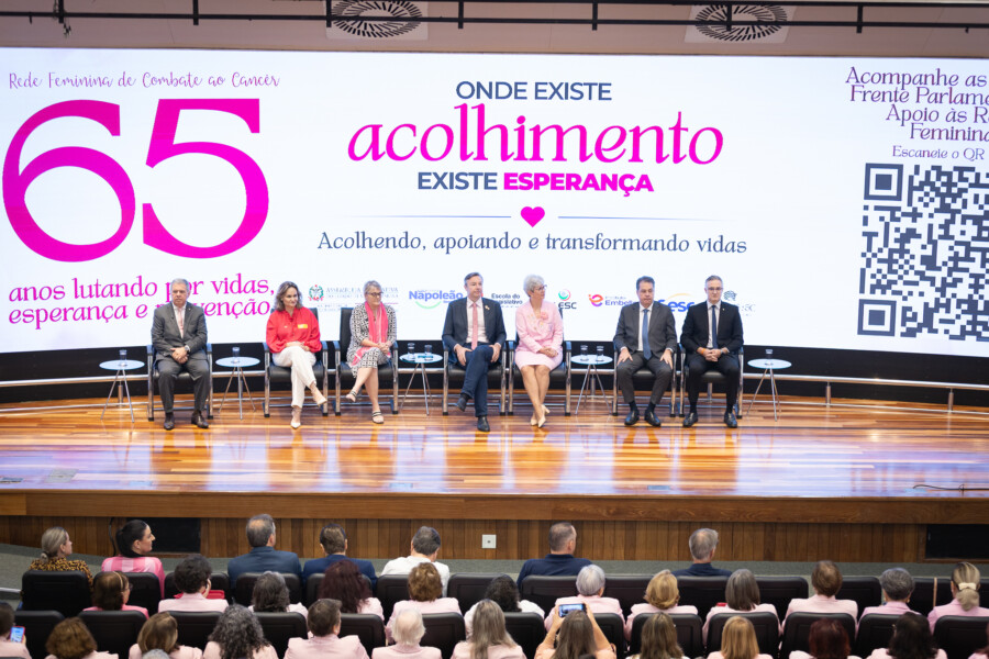 Ato solene foi realizado na manhã de quarta-feira (6), na Alesc

