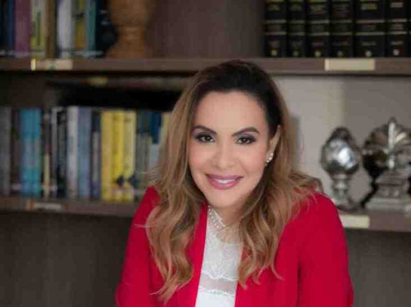 A advogada tributarista Kelly Martarello, conselheira da Associa&ccedil;&atilde;o Empresarial de Itaja&iacute;, ser&aacute; a voz do tema no painel "Transporte A&eacute;reo: Conectividade Global, Efici&ecirc;ncia Log&iacute;stica e Novas Oportunidades" 