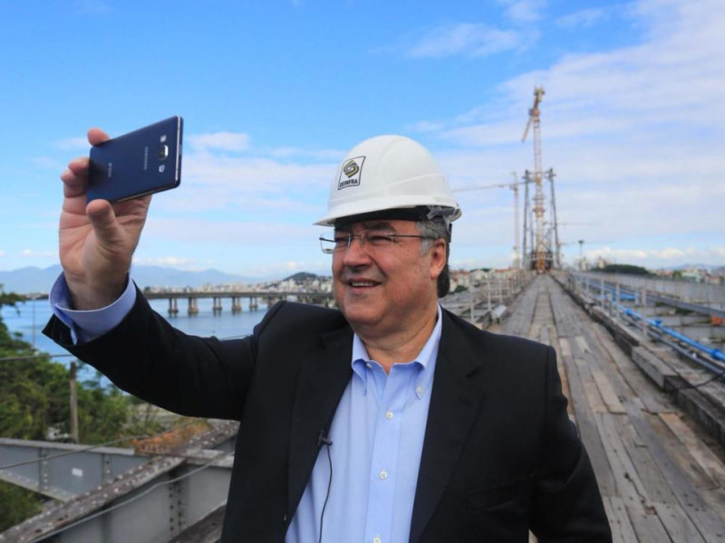 Raimundo Colombo governou o Estado de Santa Catarina de 2011 a 2018 