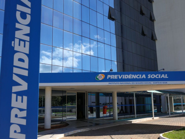 INSS paga segunda parcela do 13&ordm; a aposentados e pensionistas