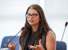 Demanda por trabalhadores mant&eacute;m mercado resiliente, avalia IBGE