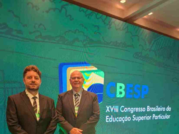 Presidente em exerc&iacute;cio da AMPESC, Everaldo Tiscoski e conselheiro AMPESC, Jo&atilde;o Jorge Fernandes Junior.