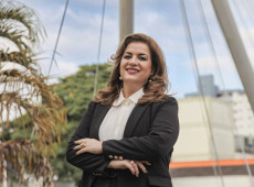 Marcia Sard&aacute; Esp&iacute;ndola &eacute; Reitora da FURB e Presidente da ACAFE
