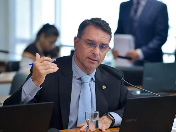 Senador Fl&aacute;vio Bolsonaro (PL)