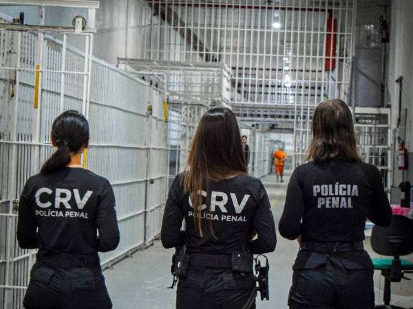 Operada exclusivamente por policiais penais, a estrutura mant&eacute;m monitoramento permanente de todas as unidades prisionais do estado