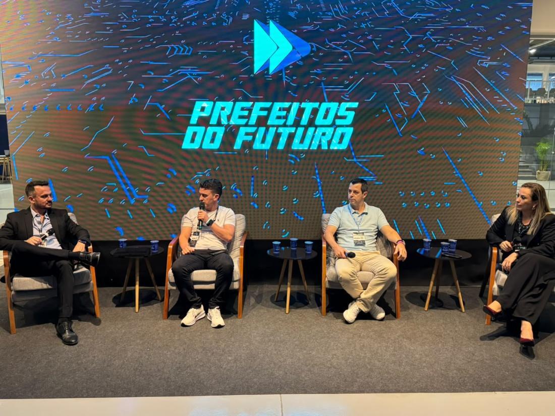 Diante de gestores públicos de diversas regiões do país, Mainardi compartilhou a experiência do programa Mondaí do Amanhã