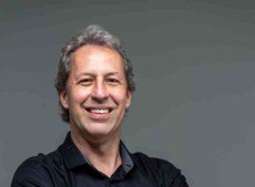 Carlos Rocha &eacute; jornalista e midi&oacute;logo