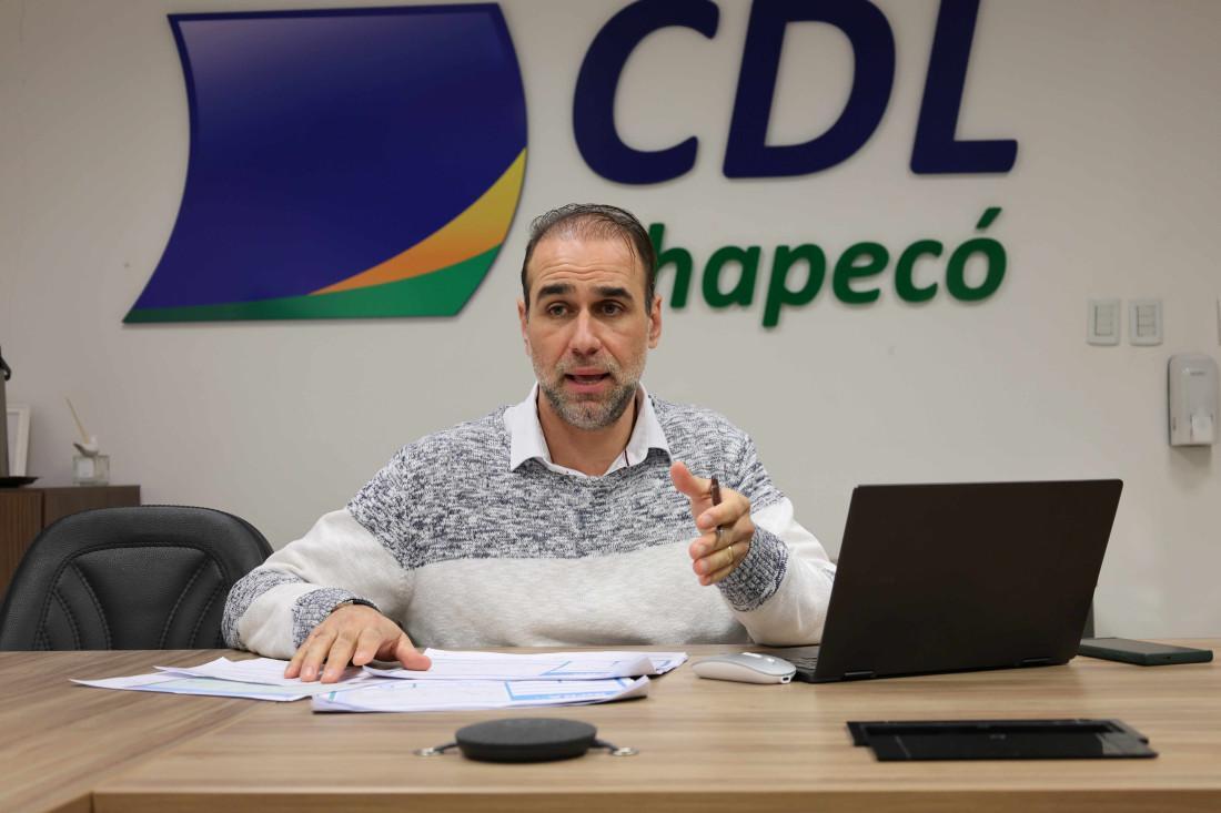 Presidente da CDL Chapecó, Roni Tasca, cobra alteração no projeto e garantia de duplicação integral da rodovia