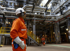 Economia brasileira cresceu 0,1% em abril, estima pr&eacute;via da FGV