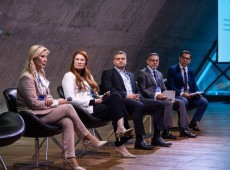 A secret&aacute;ria de Estado da Educa&ccedil;&atilde;o, Luciane Ceretta, apresentou a experi&ecirc;ncia catarinense na expans&atilde;o da Educa&ccedil;&atilde;o Profissional e Tecnol&oacute;gica