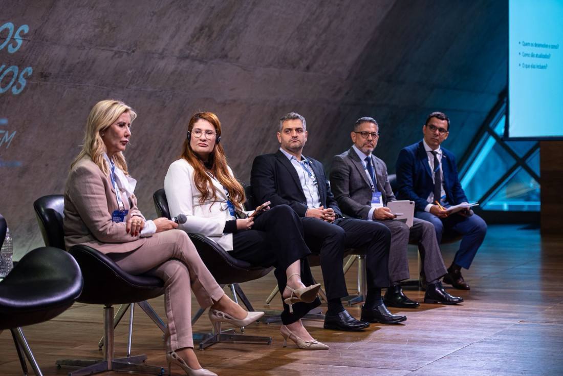 A secretária de Estado da Educação, Luciane Ceretta, apresentou a experiência catarinense na expansão da Educação Profissional e Tecnológica