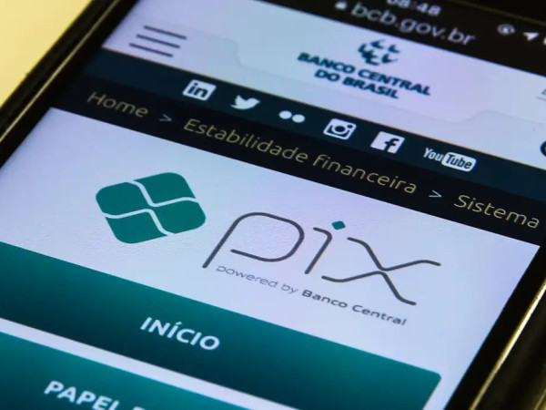 Pix por aproxima&ccedil;&atilde;o passa a mostrar saldo antes do pagamento
