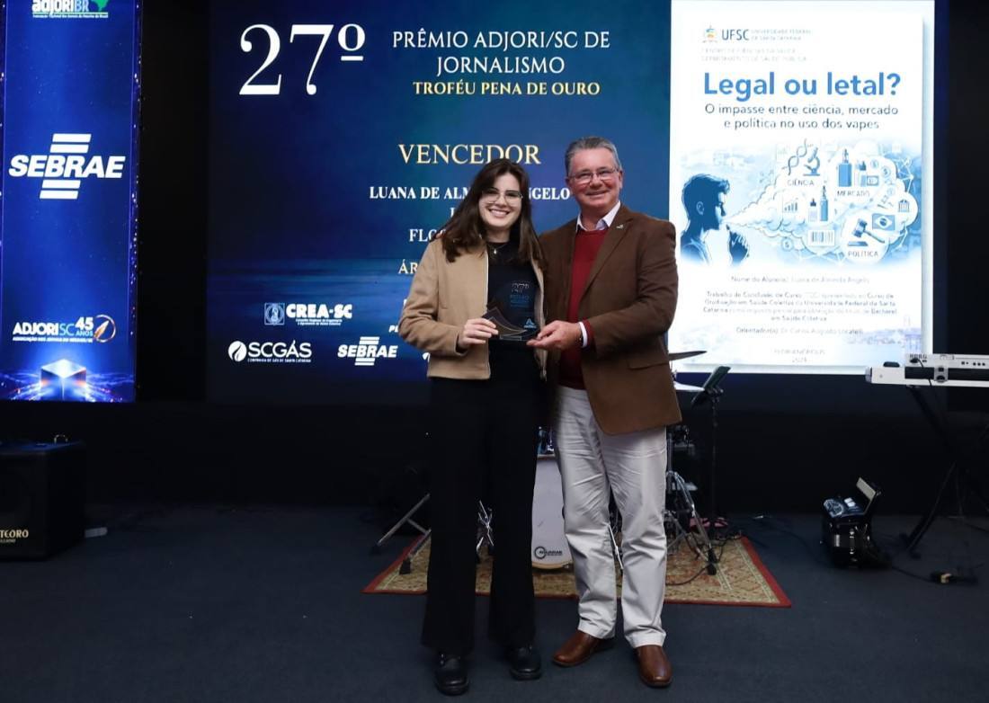 Luana de Almeida Angelo, da UFSC, foi premiada pelo trabalho Legal ou Letal, sobre o uso de cigarros eletrônicos 