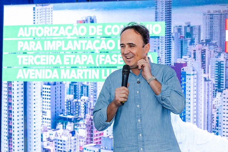 Deputado Carlos Humberto detalhou a magnitude das interven&ccedil;&otilde;es e o percurso estrat&eacute;gico da nova malha vi&aacute;ria