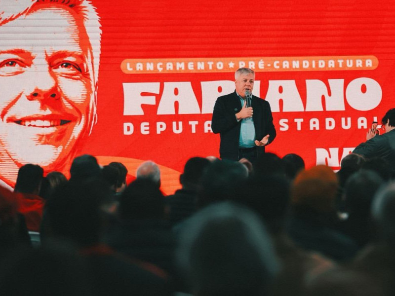 O ato refor&ccedil;ou a unidade do Campo Democr&aacute;tico e apontou Fabiano como uma pe&ccedil;a central na disputa pol&iacute;tica de 2026 em Santa Catarina.