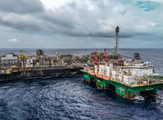 Imposto de 12% sobre exporta&ccedil;&atilde;o de petr&oacute;leo &eacute; estendido por 60 dias