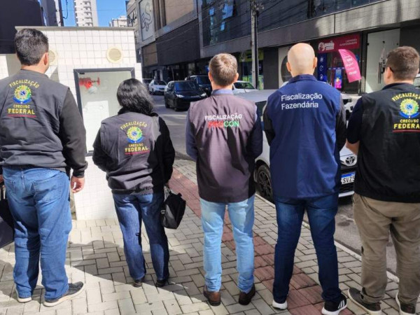 O CRECI-SC defende uma mudan&ccedil;a na legisla&ccedil;&atilde;o para agravar as penas, que atualmente se restringem a cestas b&aacute;sicas ou servi&ccedil;os comunit&aacute;rios.