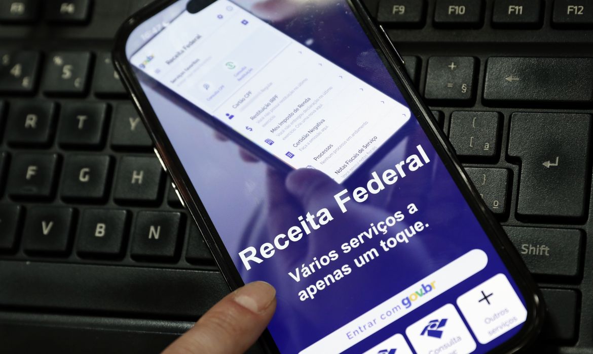 Lote especial de restituição do IRPF começa a ser pago nesta quarta