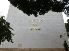 Proje&ccedil;&atilde;o oficial de infla&ccedil;&atilde;o sobe para 5,1%, com estouro da meta