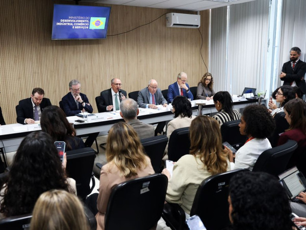 Setores atingidos por tarifa&ccedil;o dos EUA ter&atilde;o novo plano de socorro