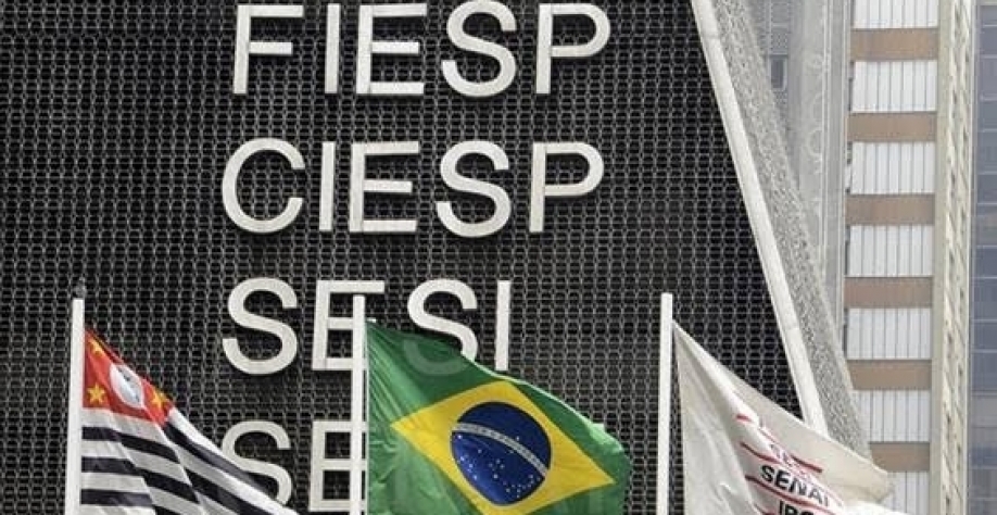 A entidade também criticou a condução das relações diplomáticas entre Brasil e Estados Unidos, avaliando que 