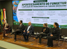O encontro reuniu representantes do Minist&eacute;rio do Turismo, institui&ccedil;&otilde;es financeiras, cooperativas, entidades empresariais, especialistas e integrantes do trade tur&iacute;stico.