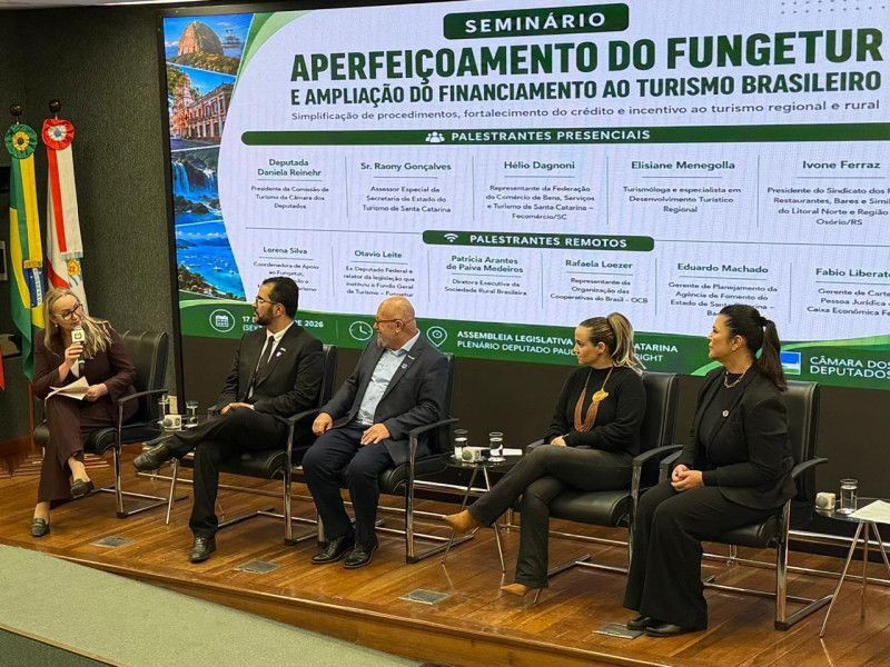 O encontro reuniu representantes do Minist&eacute;rio do Turismo, institui&ccedil;&otilde;es financeiras, cooperativas, entidades empresariais, especialistas e integrantes do trade tur&iacute;stico.