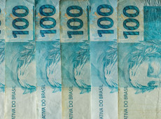 Caixa paga Bolsa Fam&iacute;lia de julho a benefici&aacute;rios com NIS de final 4