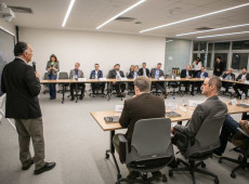 Com a participa&ccedil;&atilde;o do presidente da FIESC, Gilberto Seleme, evento reuniu representantes de 16 empresas catarinenses para debater os desafios da alta gest&atilde;o