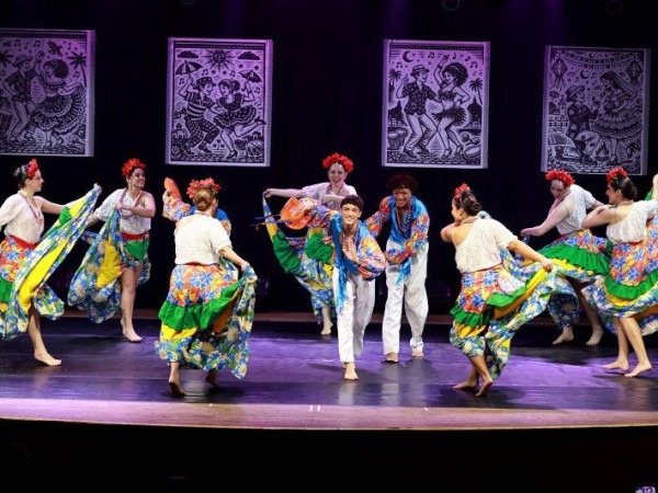 Al&eacute;m da Noite de Gala, S&atilde;o Francisco do Sul tem Celebre Seu Amor (dia 25, 10 horas)