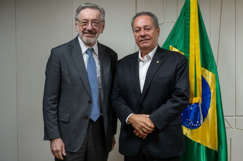 O presidente da CNI, Ricardo Alban, se reuniu com o ministro do MDIC, Márcio Elias Rosa, para discutir medidas de apoio à indústria diante das novas tarifas impostas pelos Estados Unidos. 