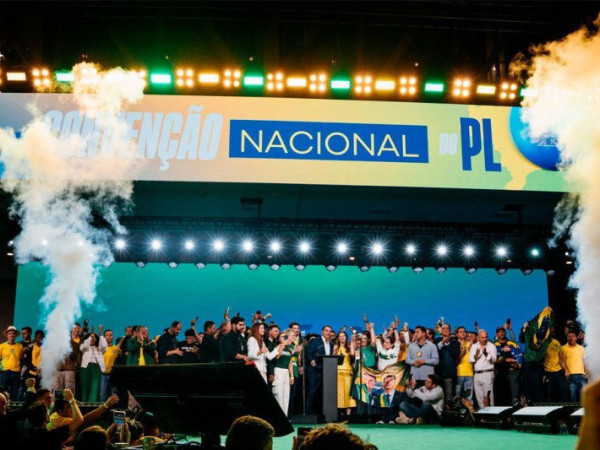 O Partido Liberal (PL) oficializou no s&aacute;bado (25) a candidatura do senador Fl&aacute;vio Bolsonaro (PL-RJ) &agrave; Presid&ecirc;ncia da Rep&uacute;blica