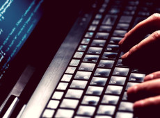 Falsos an&uacute;ncios sobre Desenrola Brasil enganam usu&aacute;rios nas redes