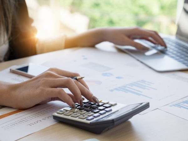 &Iacute;ndice que mede confian&ccedil;a dos consumidores catarinenses tem pior resultado em tr&ecirc;s anos, segundo levantamento feito pelo N&uacute;cleo de Intelig&ecirc;ncia Estrat&eacute;gica da Fecom&eacute;rcio SC.